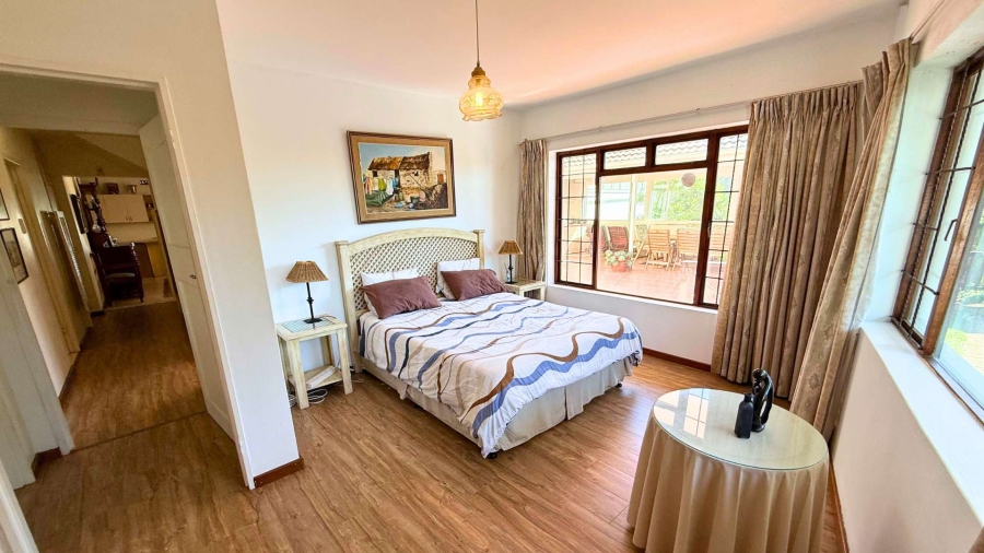 5 Bedroom Property for Sale in Kenton On Sea Eastern Cape